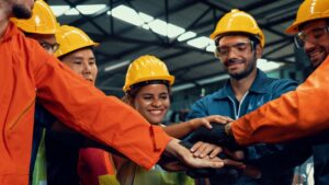 Lavoratori - Al Plurale Online